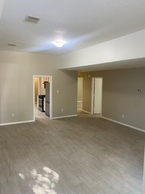 Foto del edificio - 13543 Ambrose St