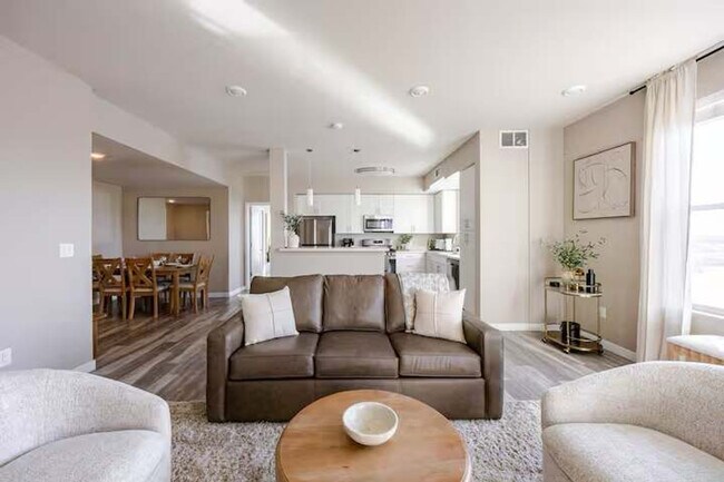Foto del edificio - 375 Harbour Cove Dr