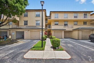 Building Photo - 2040 Greenview Shores Blvd