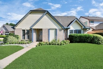 Building Photo - 315 Muirwood Ln