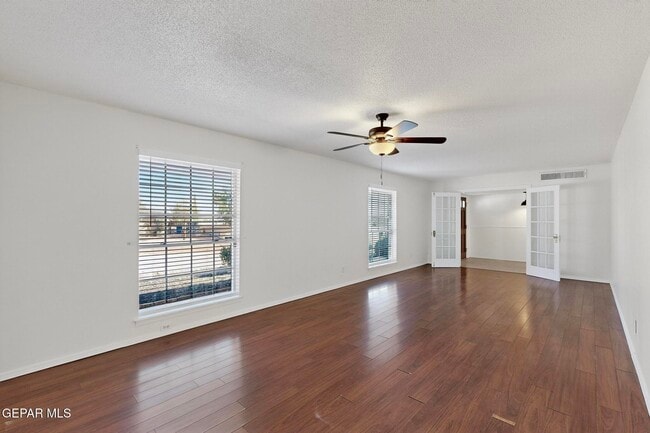 Foto del edificio - 1509 Lost Padre Mine Dr