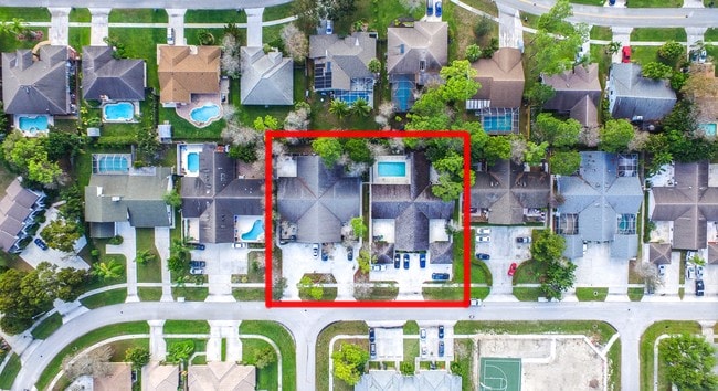 Building Photo - 1577 Hawthorne Pl