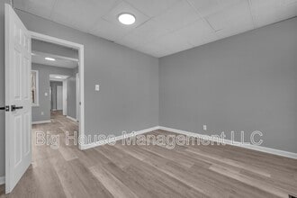 Building Photo - 1725 Hollins St