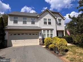 Building Photo - 65 Wagoneers Ln
