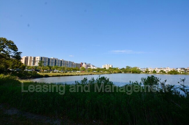 Foto del edificio - 14 Lockwood Drive