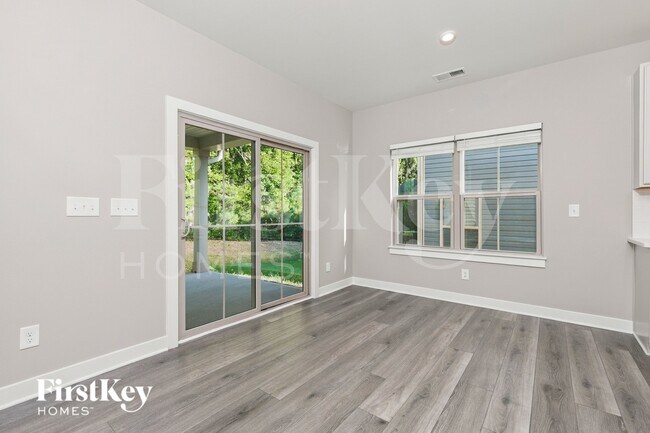Foto del edificio - 1544 Crimson Leaf Ln