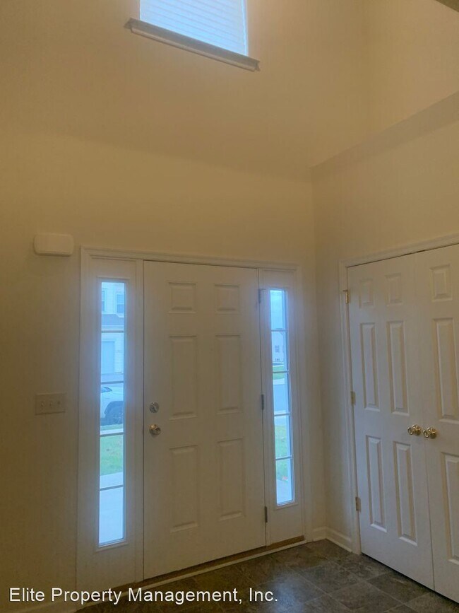 Foto del edificio - 3 br, 2.5 bath House - 545 Marion Rd