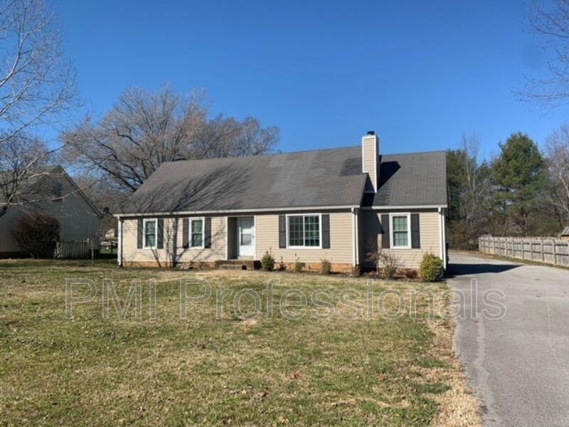 218 Beechwood Cir, Murfreesboro, TN 37128 House Rental in