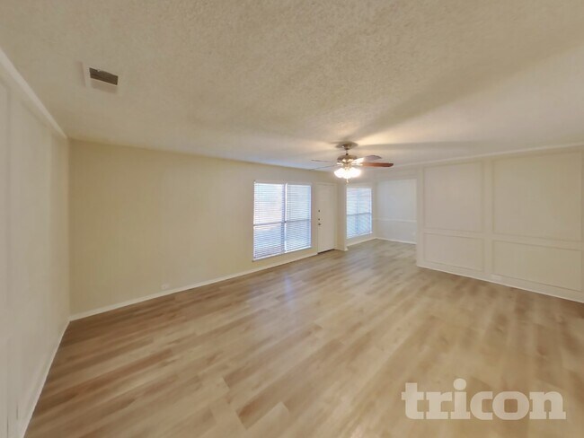 Foto del edificio - 3225 Hastings St