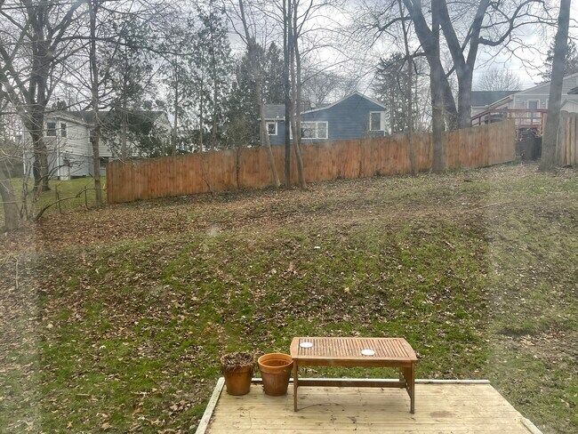 Foto del edificio - 115 Crescent Plz