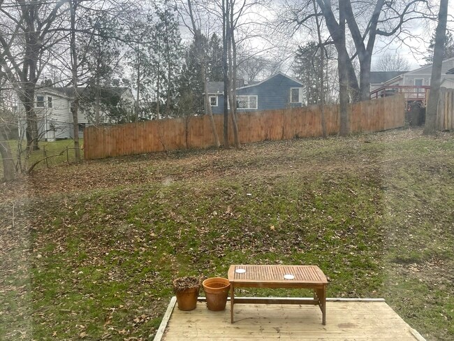 Building Photo - 115 Crescent Plz