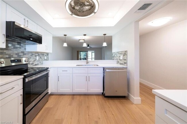 Foto del edificio - 17458 Blueberry Hill Dr