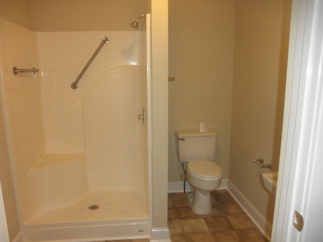 Foto del edificio - 18 Glenmore Ave/ Charming 3 bedroom 2 bath...