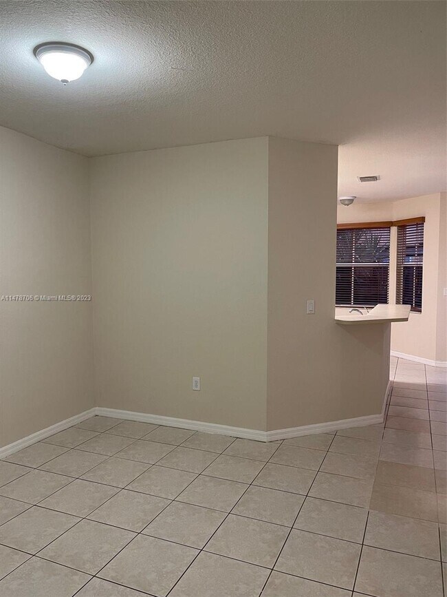 Building Photo - 16660 SW 83rd Ln