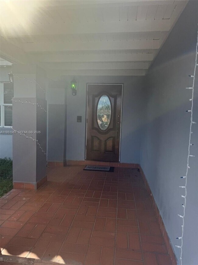 Building Photo - 1750 SW 137th Ct