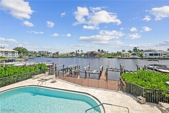 Building Photo - 10562 Gulf Shore Dr