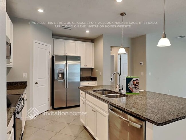 Foto del edificio - 11014 High Noon Trl