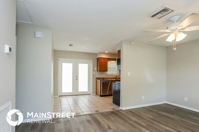 Foto del edificio - 8828 Robin Rd