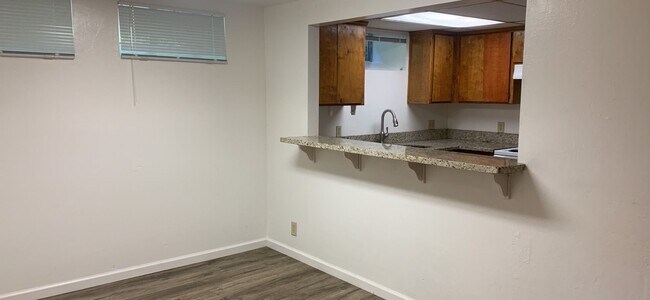 Foto del edificio - 728 W 3rd St