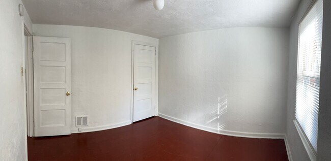 Foto del edificio - 2 Bedroom Stanton Heights Townhouse