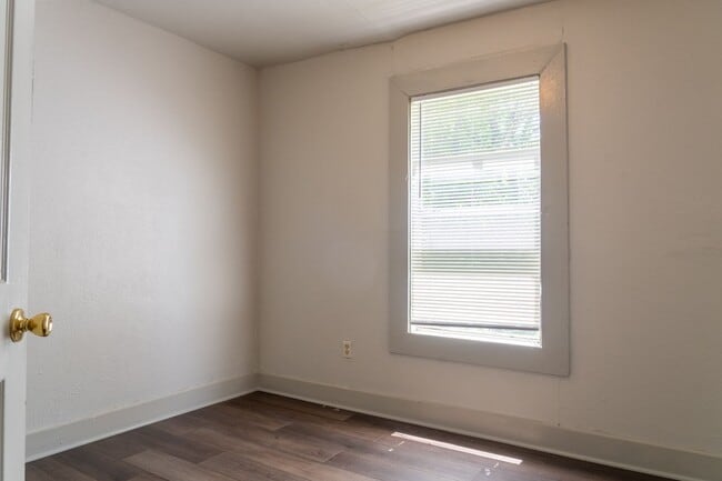 Foto del edificio - CHECK OUT this 3 bedroom in OKC! - FULLY R...