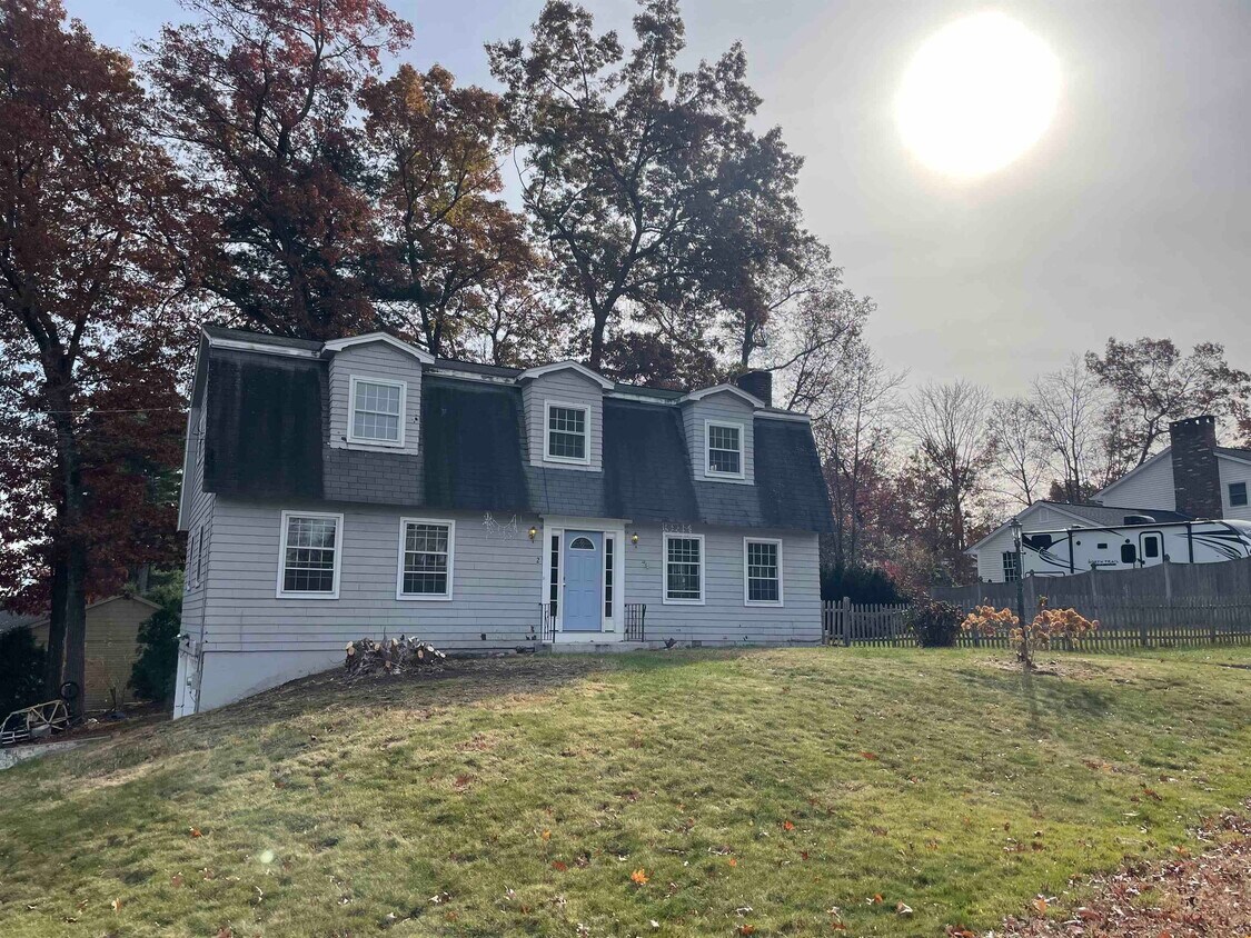 2 Century Rd, Nashua, NH 03064 House Rental in Nashua, NH