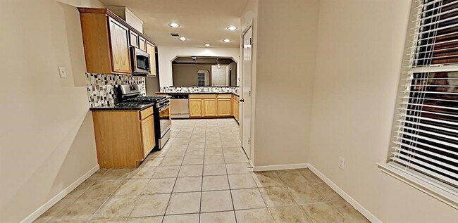 Building Photo - 19319 Christine Crossing Dr