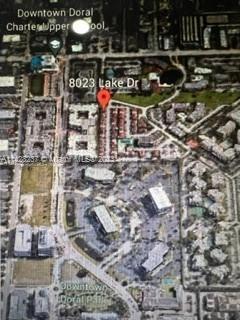 Foto del edificio - 8023 Lake Dr