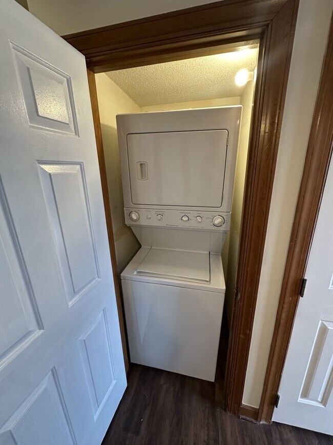 Foto del edificio - 1 Bedroom 1 Bathroom Condo!