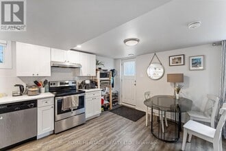 Building Photo - 1621 Cherryhill Rd