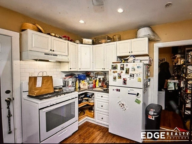 Building Photo - 12-14 Richardson Unit 2