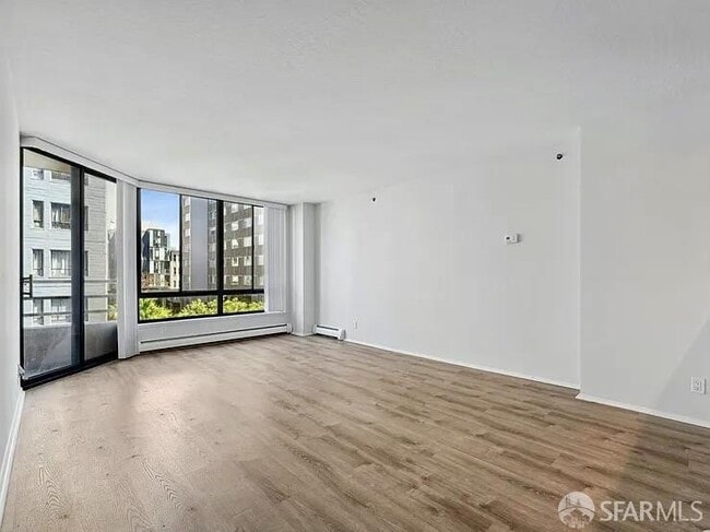 Building Photo - 900 Bush St