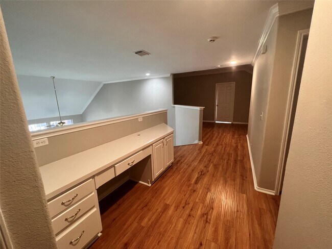 Building Photo - 6207 Harrison Ct