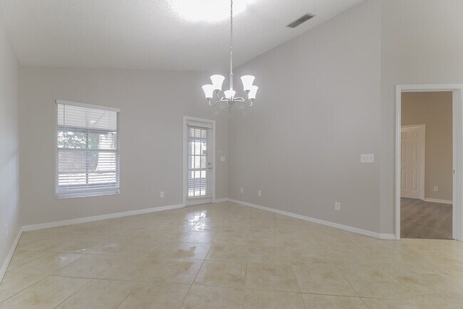 Foto del edificio - 1023 Kelly Creek Cir