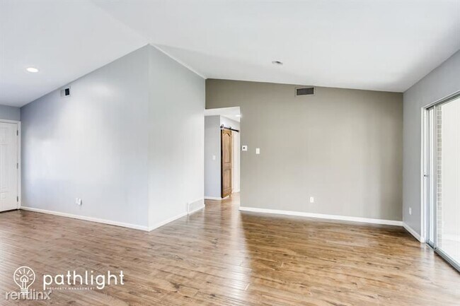 Foto del edificio - 3 br, 1.5 bath House - 107 Wake Dr.