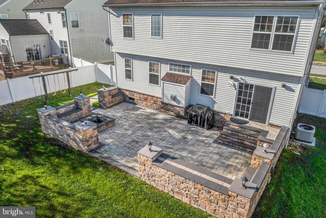 Foto del edificio - 109 Holly Dr