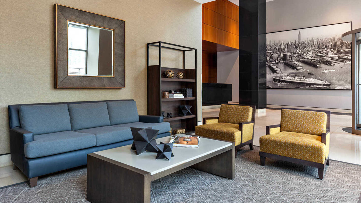 Foto principal - 401 W 37th St