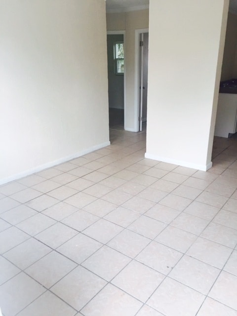 Building Photo - Winter Haven 2BR/1BA Duplex; NO APPLICATIO...