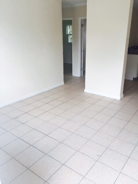 Foto del edificio - Winter Haven 2BR/1BA Duplex; NO APPLICATIO...