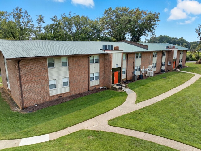 Building Photo - Bristol Square