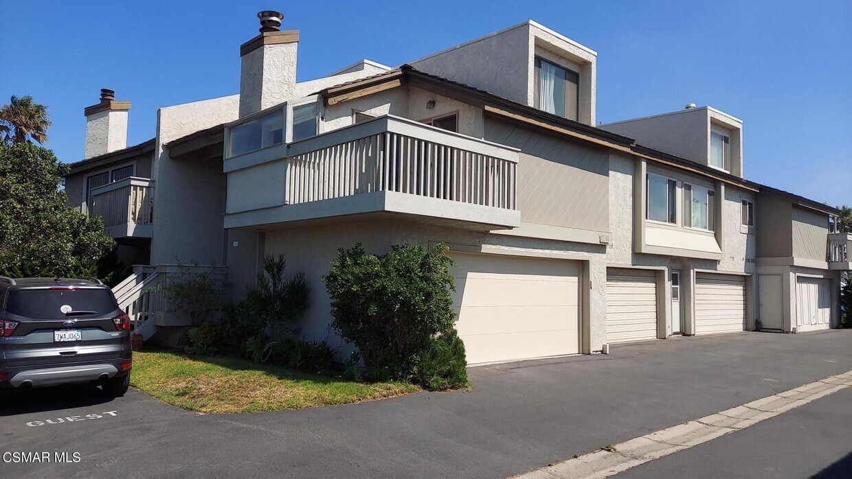 3500 Sunset Ln, Oxnard, CA 93035 Condo for Rent in Oxnard, CA