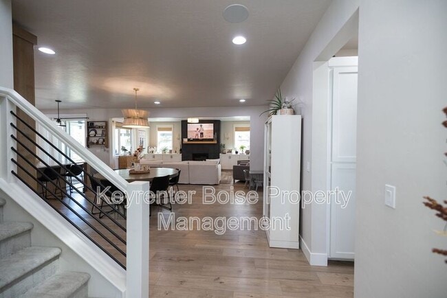 Building Photo - 11855 W Nuova Ct