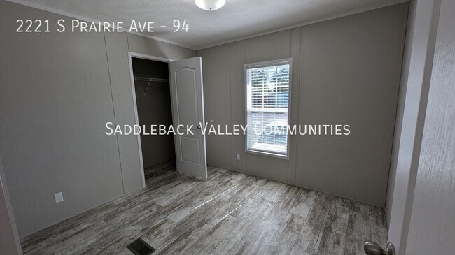 Foto del edificio - 2221 S Prairie Ave