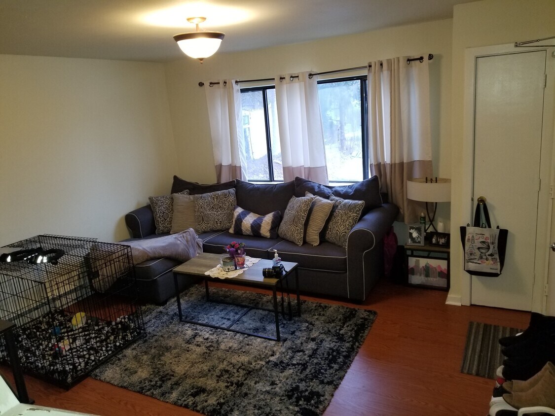 69 Ojibwa Trail, Shelton, CT 06484 Condo for Rent in Shelton, CT