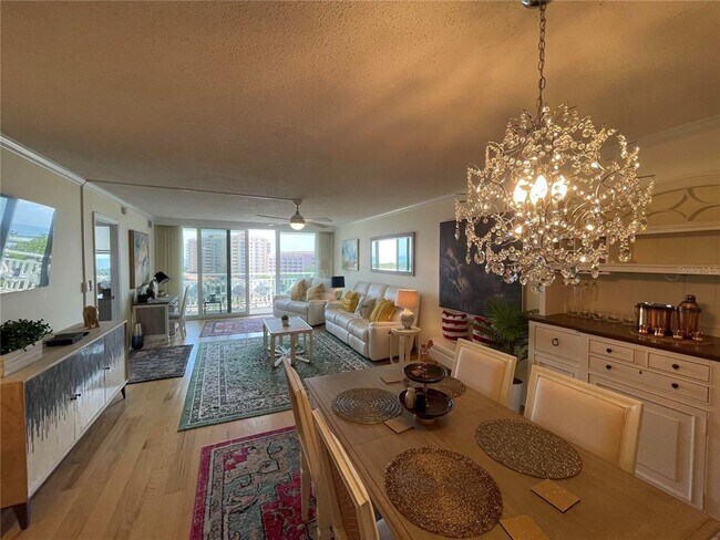 Foto del edificio - 700 Beach Dr NE