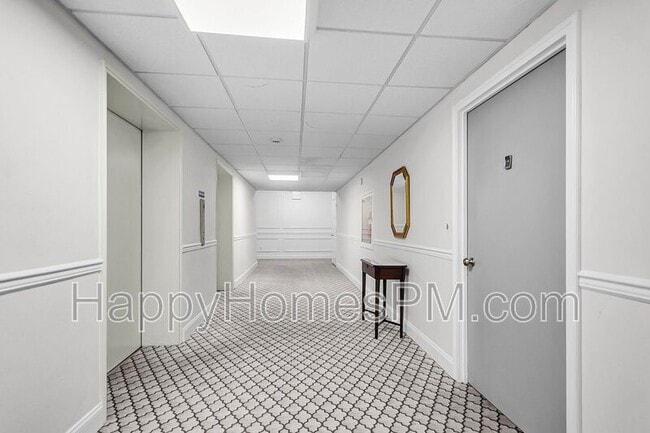 Building Photo - 14 Lockwood Dr