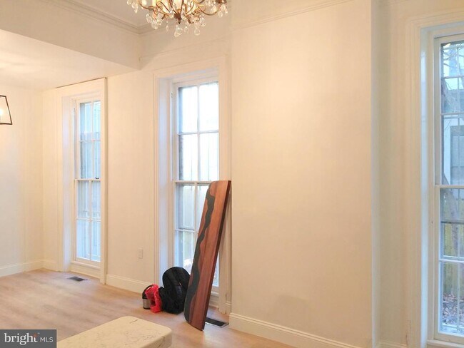 Foto del edificio - 317 N 33rd St
