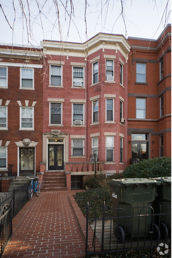 Primary Photo - 309 Maryland Ave NE