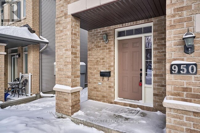 Photo du bâtiment - 950 Fletcher Cir