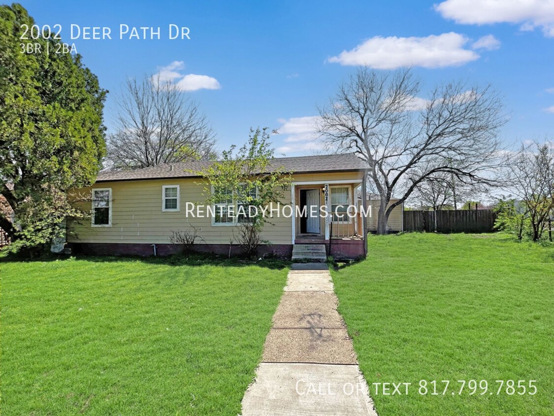 Foto principal - 2002 Deer Path Dr